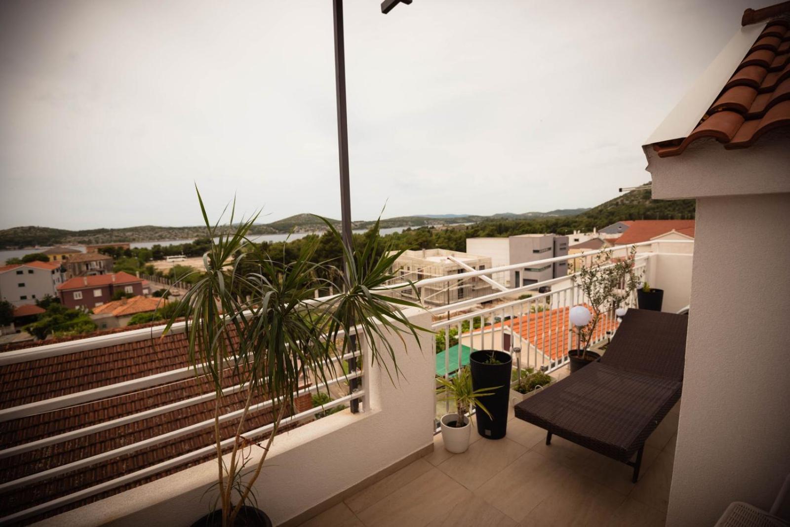 Apartments Marcus & Pascal Sibenik Exterior photo
